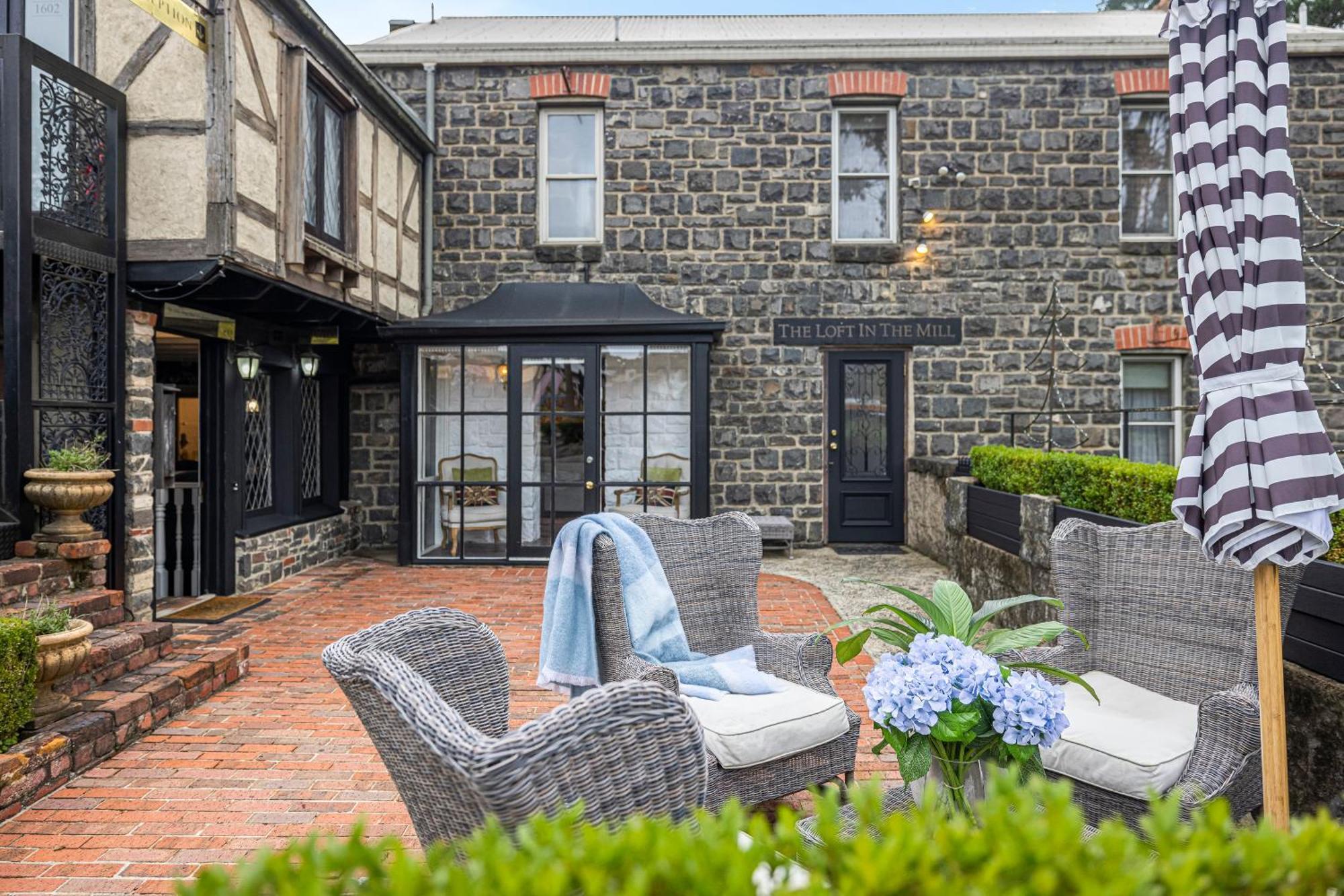 A Loft In The Mill Boutique Accommodation Olinda Esterno foto