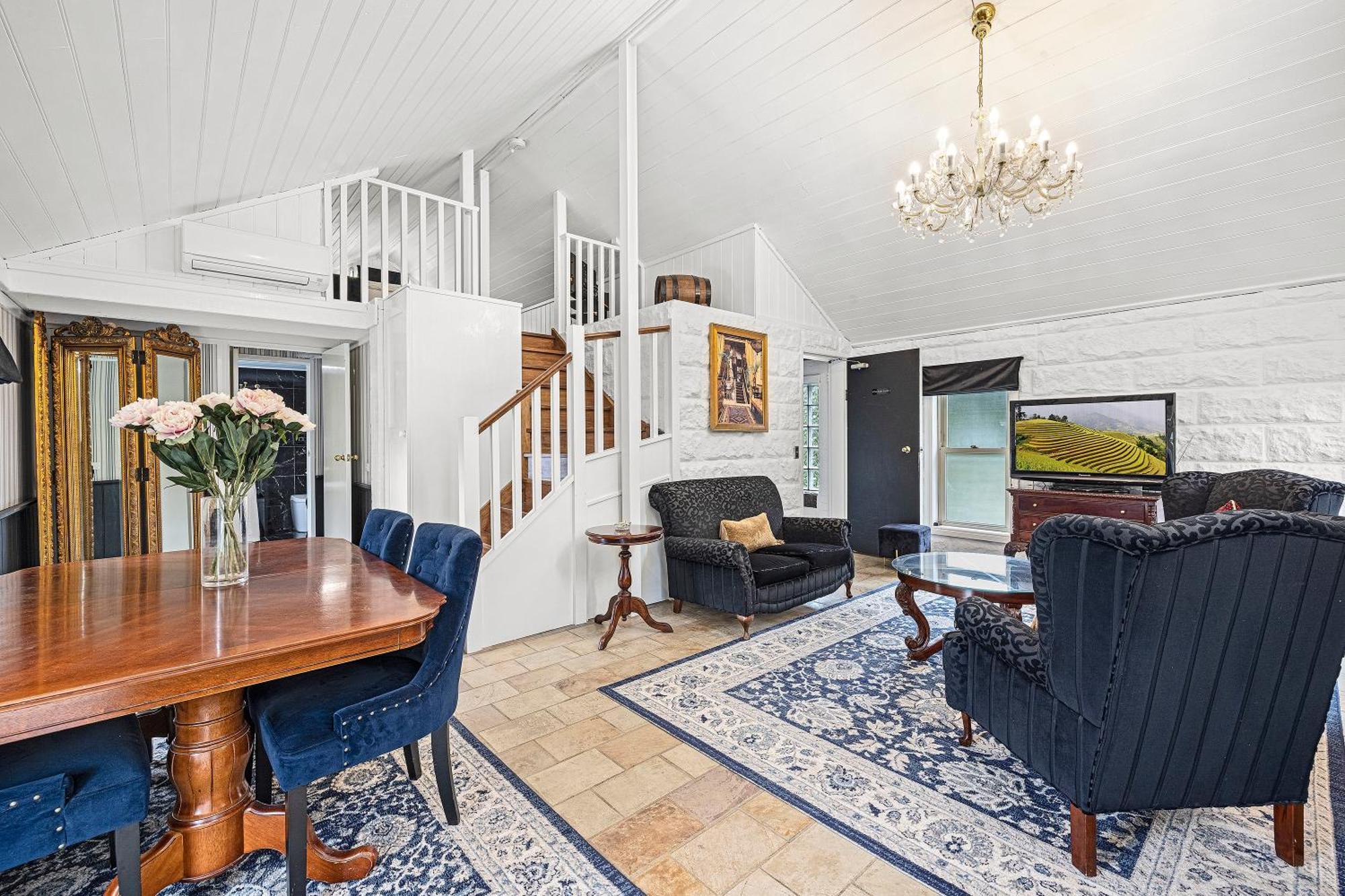 A Loft In The Mill Boutique Accommodation Olinda Esterno foto