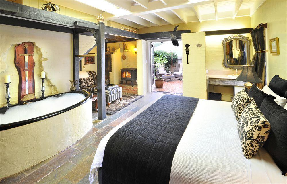 A Loft In The Mill Boutique Accommodation Olinda Esterno foto