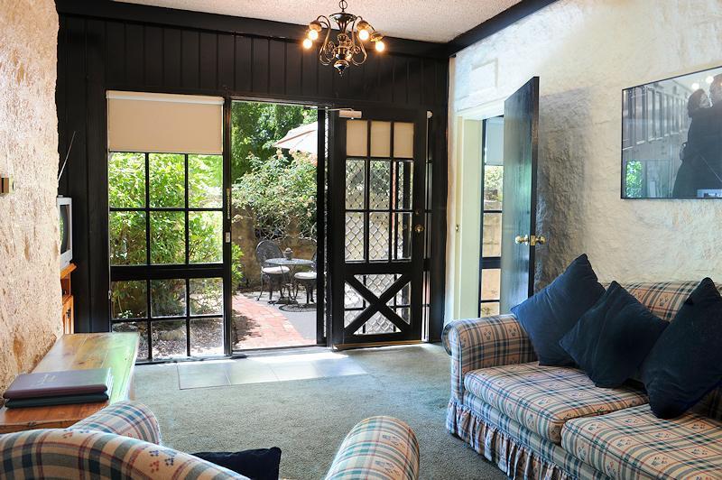 A Loft In The Mill Boutique Accommodation Olinda Esterno foto