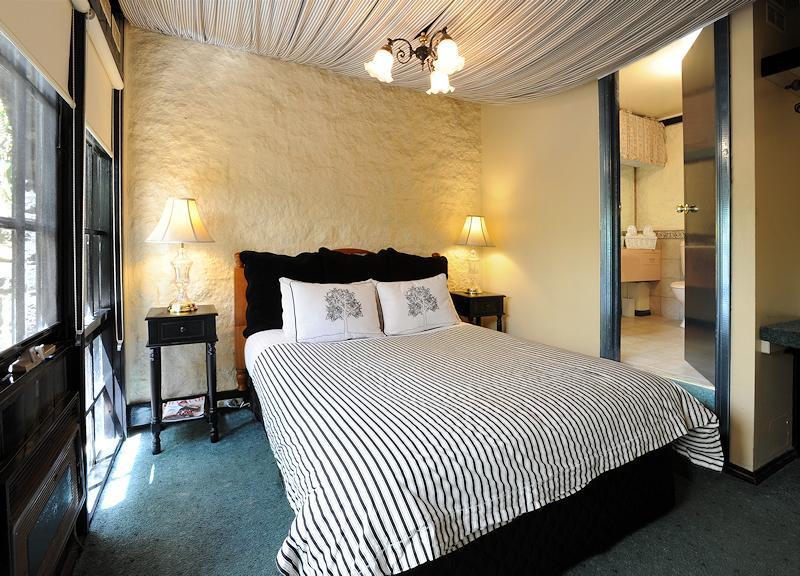 A Loft In The Mill Boutique Accommodation Olinda Esterno foto