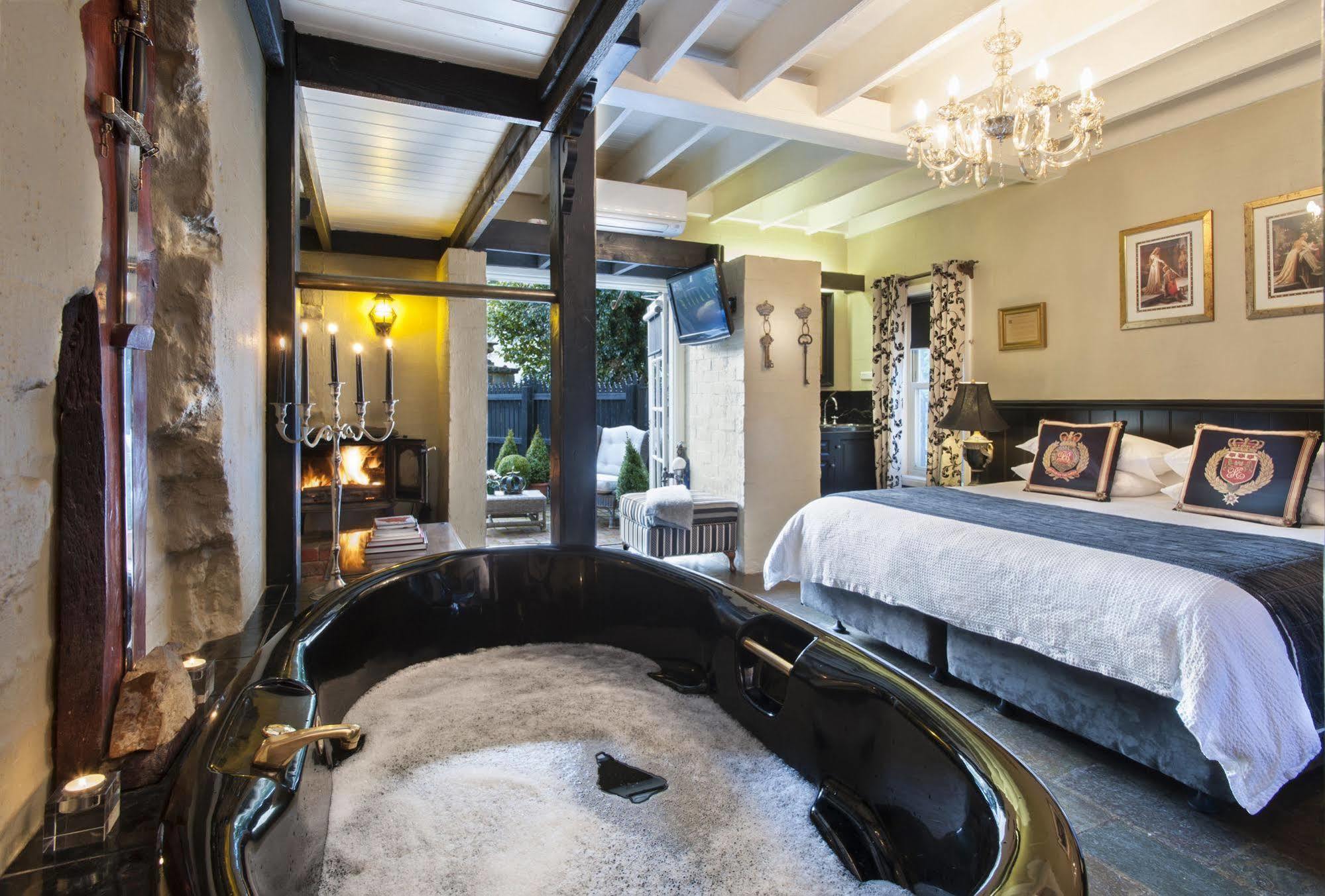 A Loft In The Mill Boutique Accommodation Olinda Esterno foto